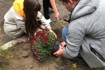 Экологическая студенческая акция   «Посади цветок-укрась планету»